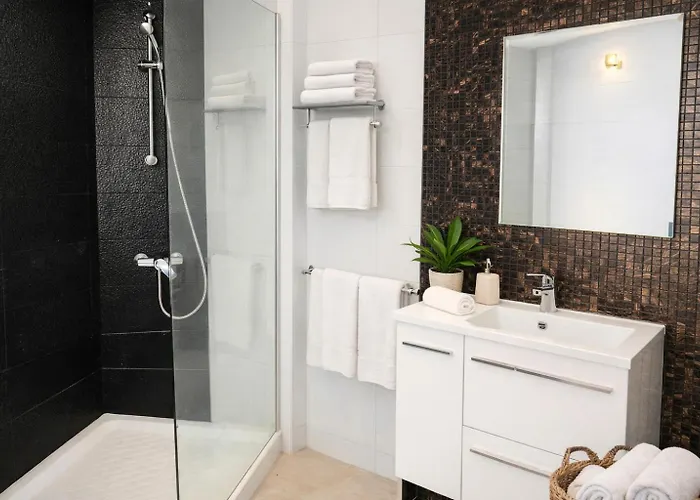 Party Coast For Young Travelers * Playa de las Americas (Tenerife)