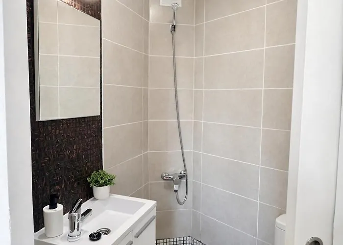 Party Coast For Young Travelers Apartament