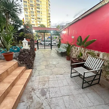 Party Coast For Young Travelers Apartamento *